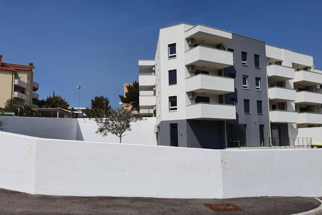 Apartment Alexandra Premantura Exterior photo