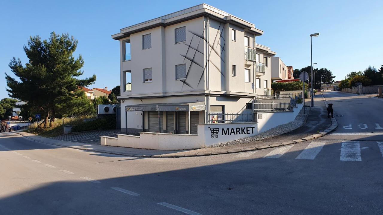 Apartment Alexandra Premantura Exterior photo